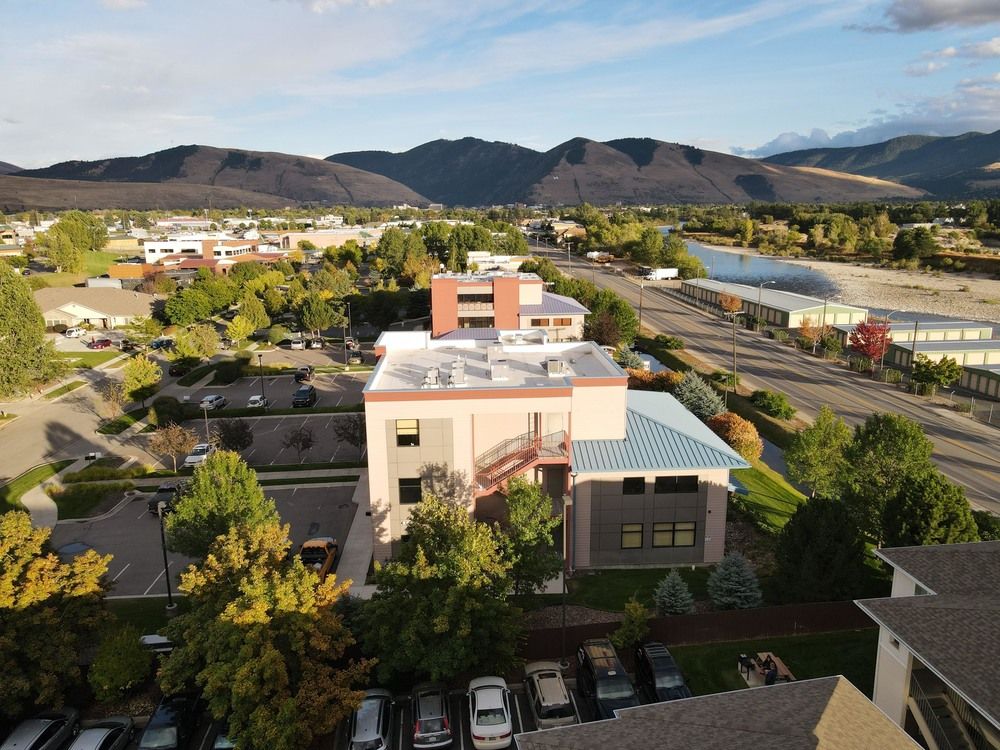 Great Northern Loop Flex Suites: 2829 Great Northern Loop, Missoula, MT 59808